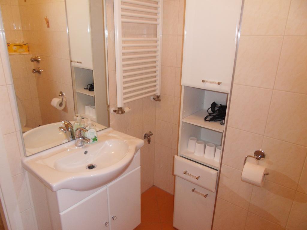 Ferienwohnungen K+M+B Am Ossiacher See - Sandro Bodensdorf Exterior foto